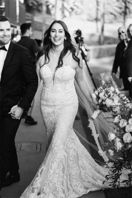 Elegant White V-neck Backless Mermaid Wedding Dresses With Lace - Image 2