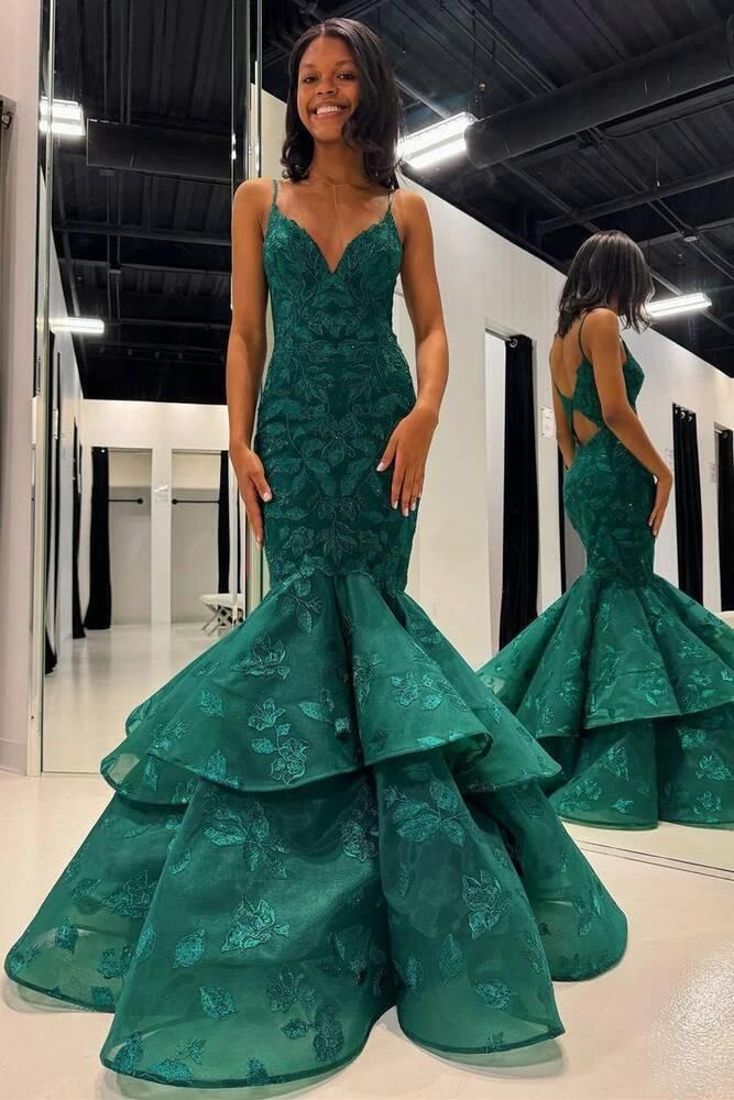 Elysian | Hunter Green V-Neck Lace Applique Layered Mermaid Prom Dress - Image 3