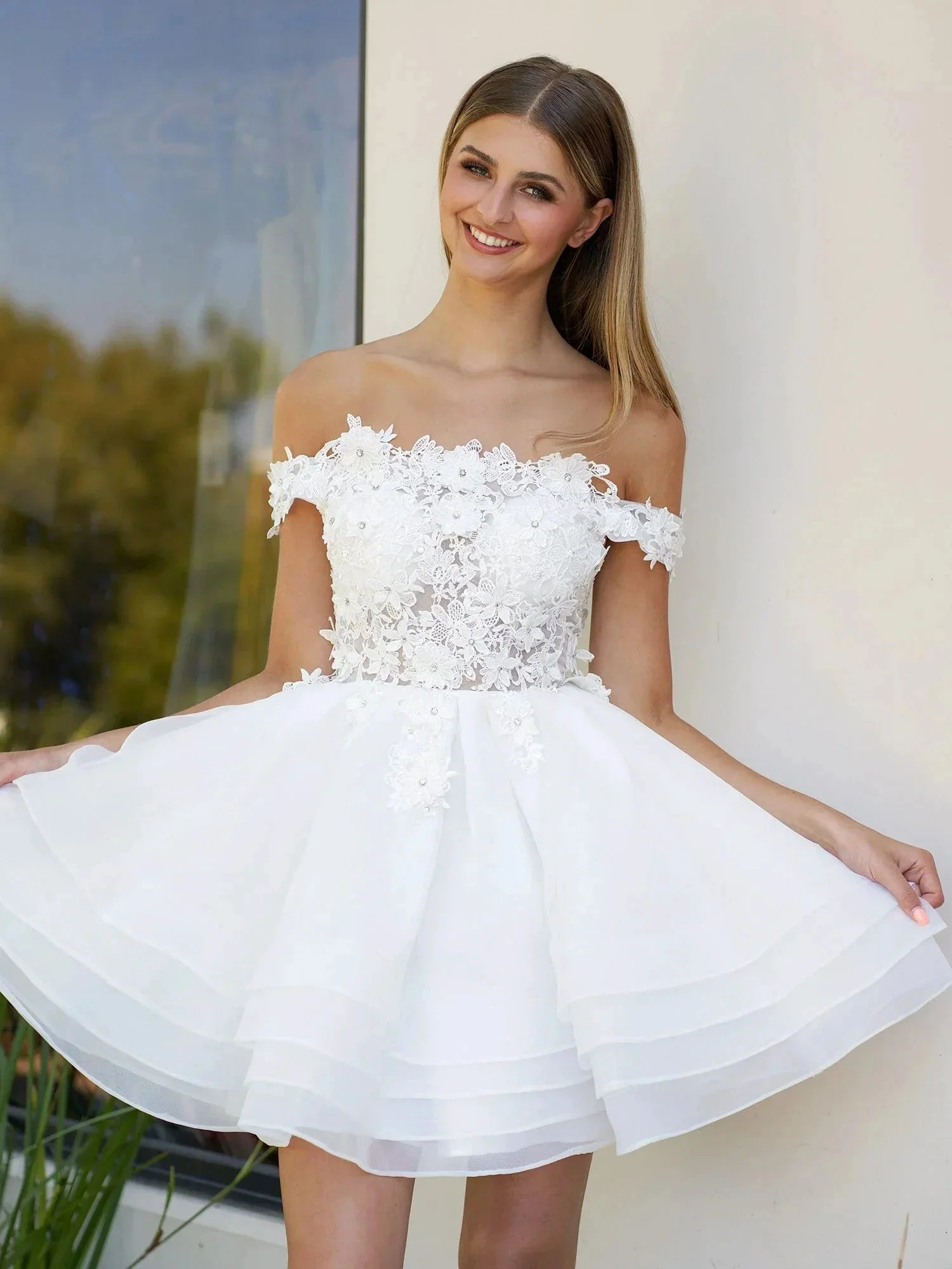 A-Line Lace Organza Appliqued Off-the Shoulder Prom Dress - Image 3
