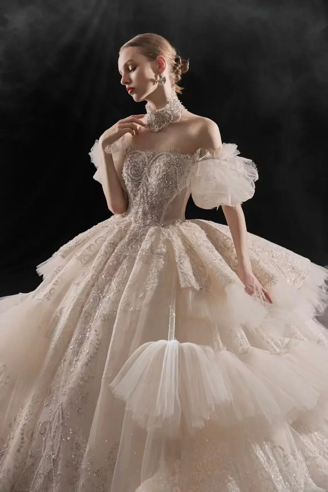Opulent Off-the-Shoulder Ball Gown Tulle Puff Sleeve Beaded Lace Wedding Dress with Layered Ruffled Train & Choker Q6001 - Image 3
