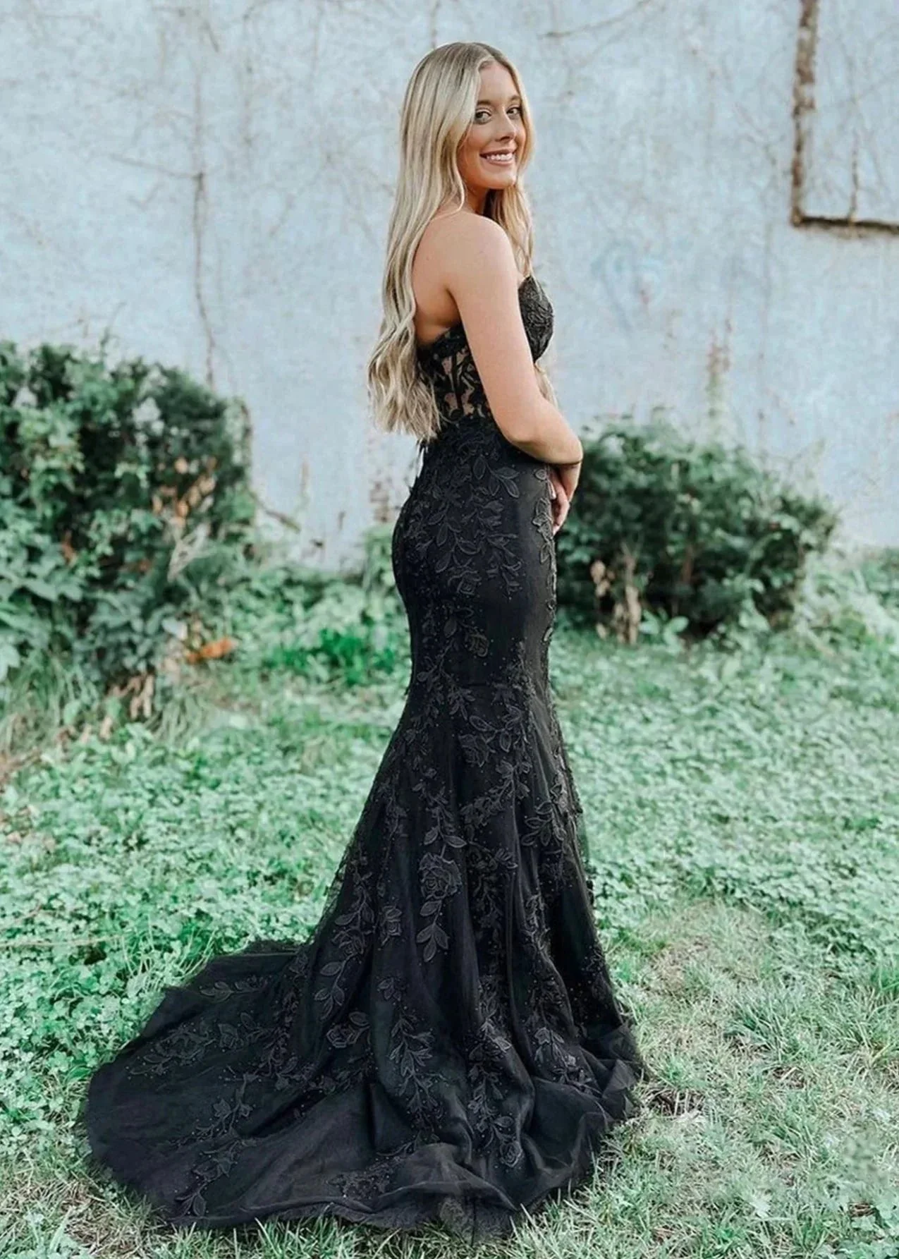 Evie |Mermaid Sweetheart Neck Lace Long Prom Dress With Appliques - Image 7