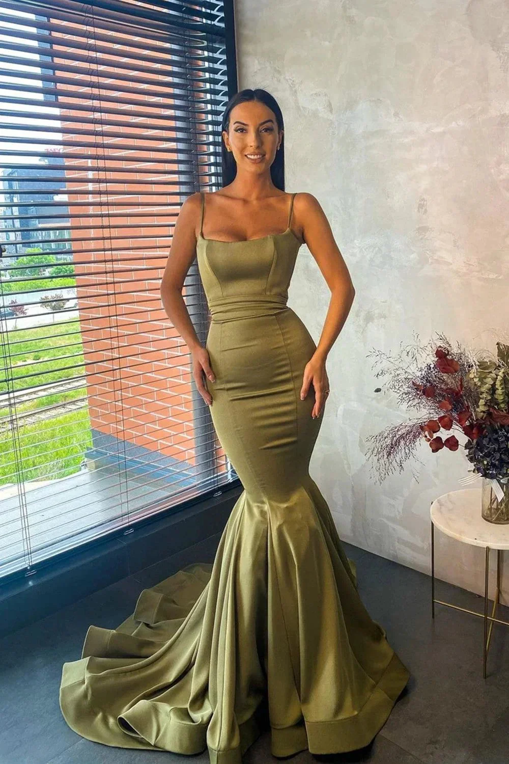 Elegant Floor Length Mermaid Prom Dress with Spaghetti Straps and Ruffles - Image 2