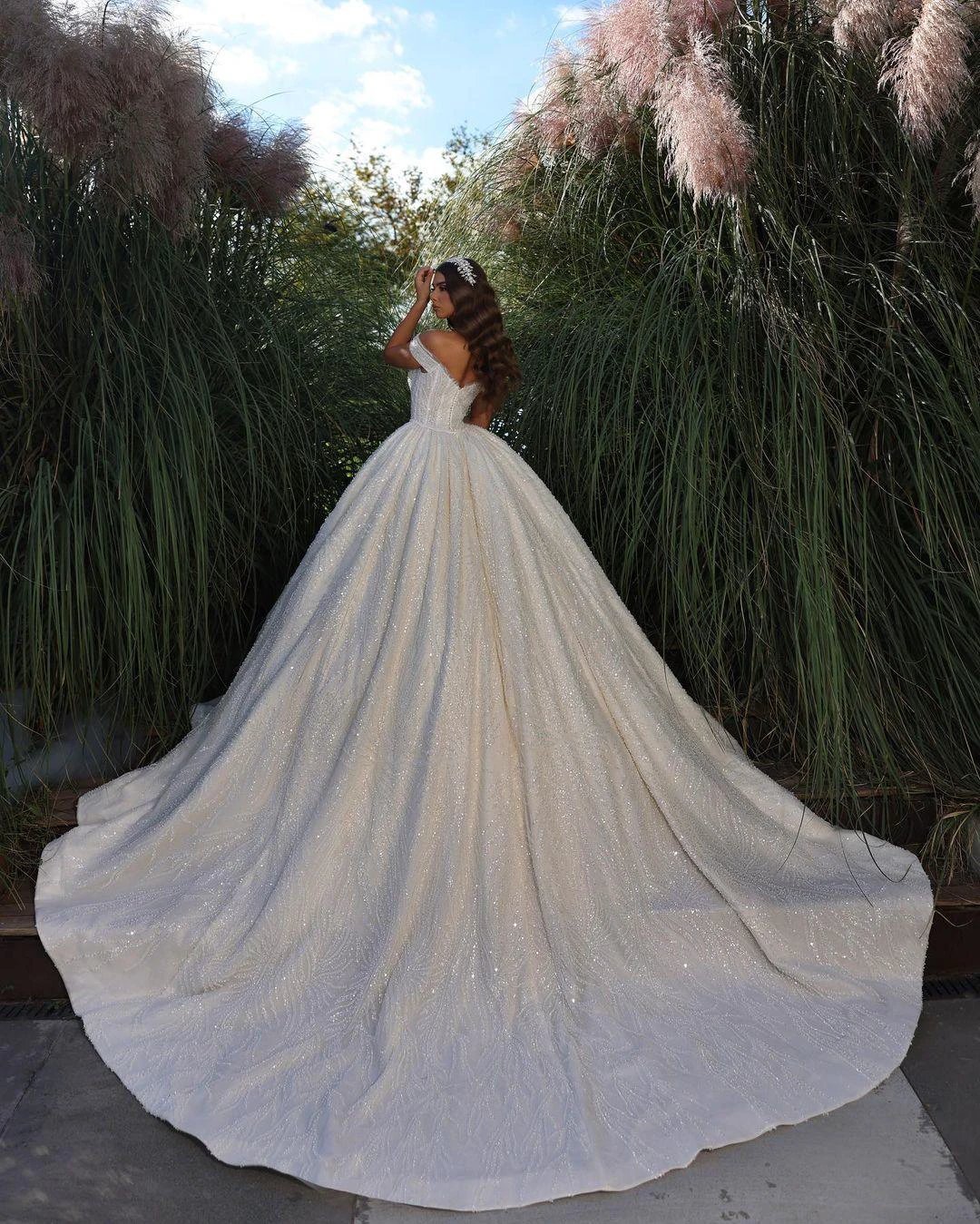 Exquisite Floor Length Sweetheart Sleeveless Off-The-Shoulder A-Line Lace Wedding Dress with Ruffles - Image 2