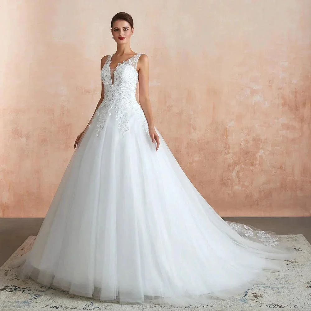 Exquisite Long A-line Appliques Lace Tulle Wedding Dress - Image 3