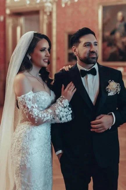 Exquisite Long Mermaid Off-the-shoulder Lace Wedding Dress with Long Sleeves - Image 2