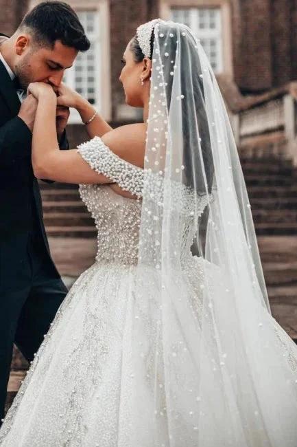 Extravagant Princess Long A-line Off-the-shoulder Glitter Lace Sleeveless Wedding Dresses with Pearls - Image 2