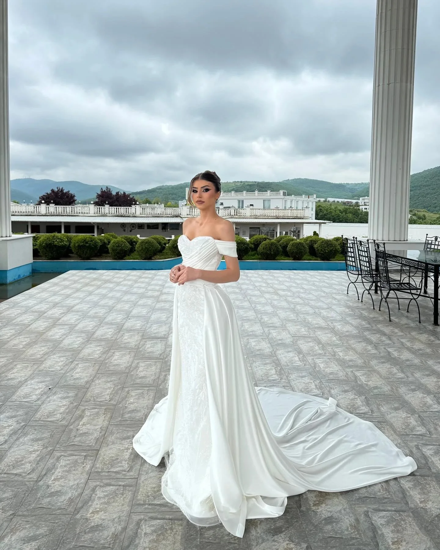 Fabulous A-Line Off-The-Shoulder Sleeveless Appliques Lace White Wedding Dresses - Image 3