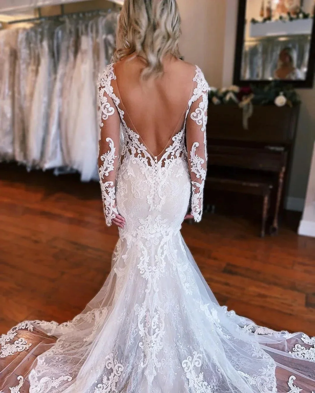 Fabulous Long Mermaid Backless V-neck Lace Wedding Dress With Detachable Train - Image 4