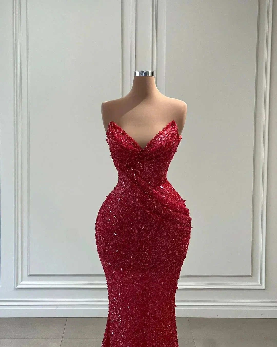 Fabulous Long Red V-neck Sequined Sleeveless Mermaid Prom Dress - Image 2