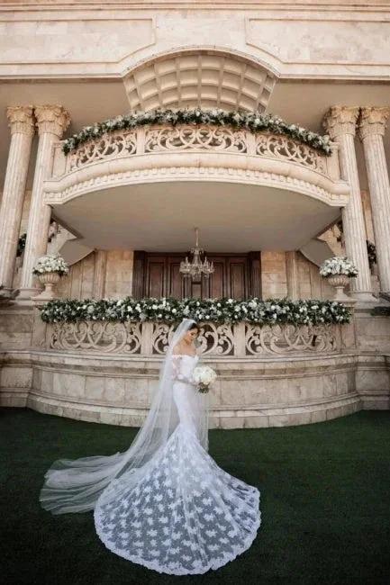Fabulous Off-the-shoulder Long-Sleeve Mermaid Floor-Length Lace Wedding Dresses with Chapel Train - Image 3