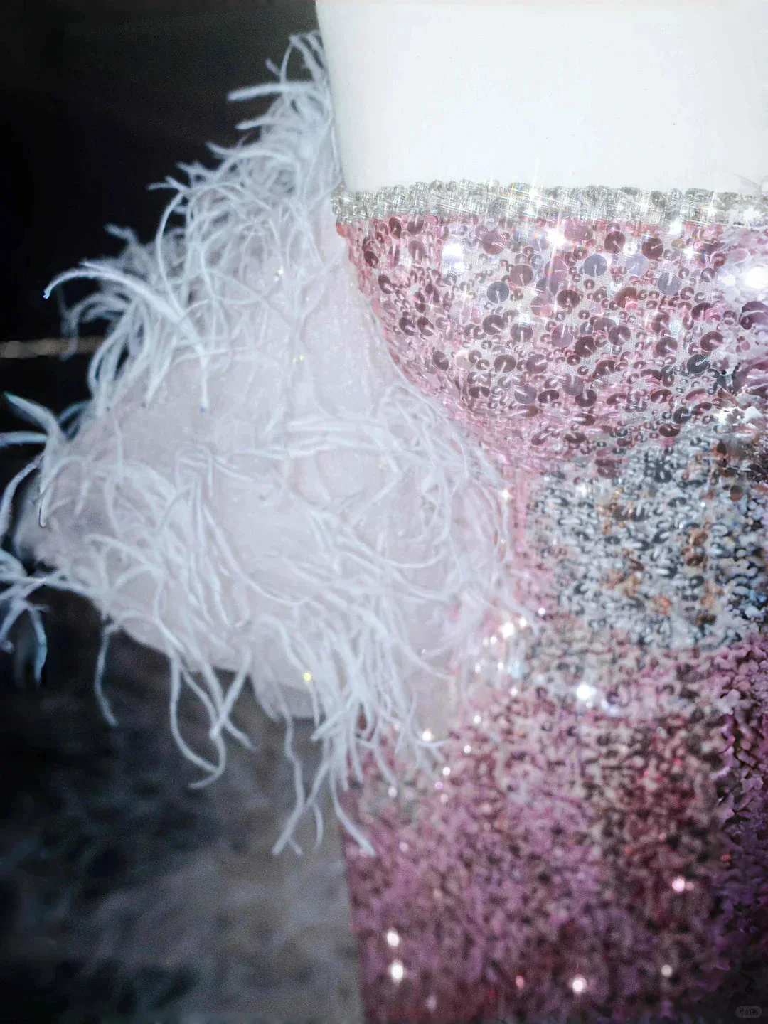 Fairy Pink Strapless Sequins Feathers Mermaid Evening Dress Slit Prom Dress Y8660 - Image 2