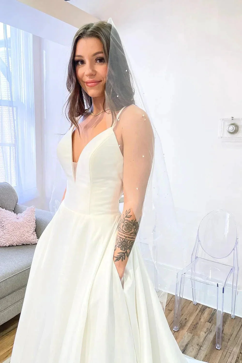 Glamorous Long A-Line Sweetheart Satin Backless Wedding Dress With Pockets - Image 3