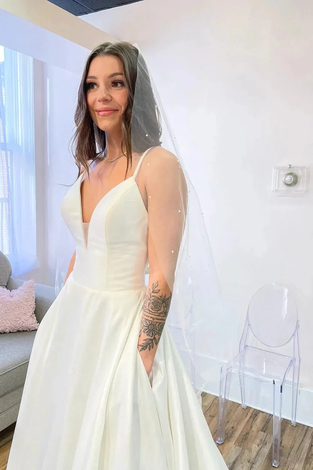 Glamorous Long A-Line Sweetheart Satin Backless Wedding Dress With Pockets - Image 4