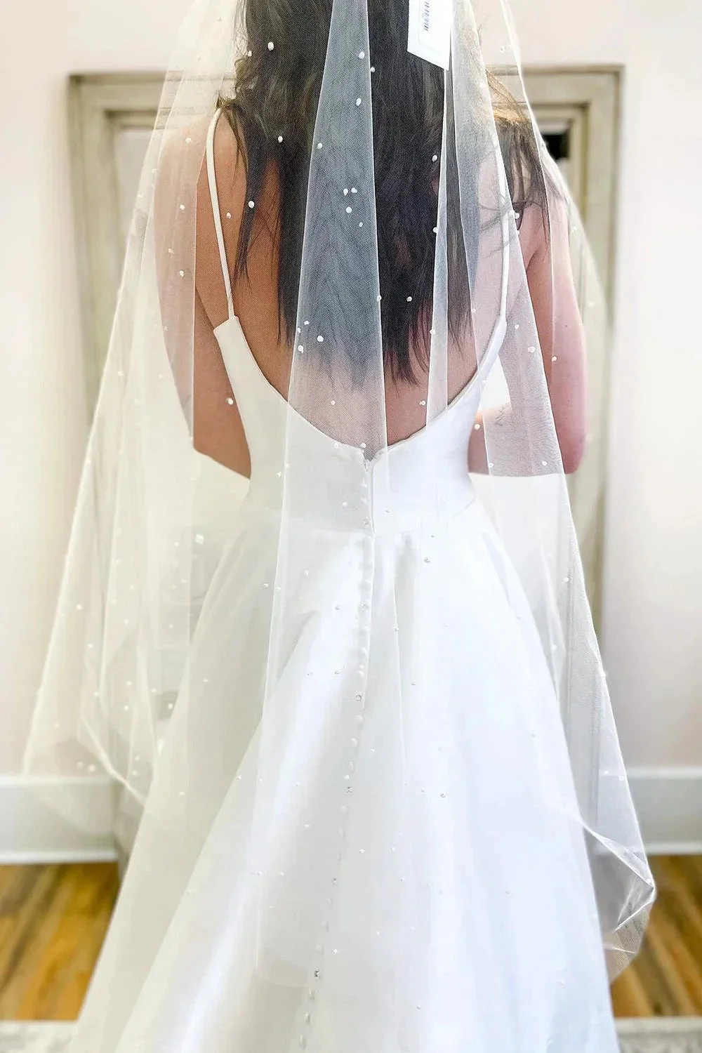 Glamorous Long A-Line Sweetheart Satin Backless Wedding Dress With Pockets - Image 5