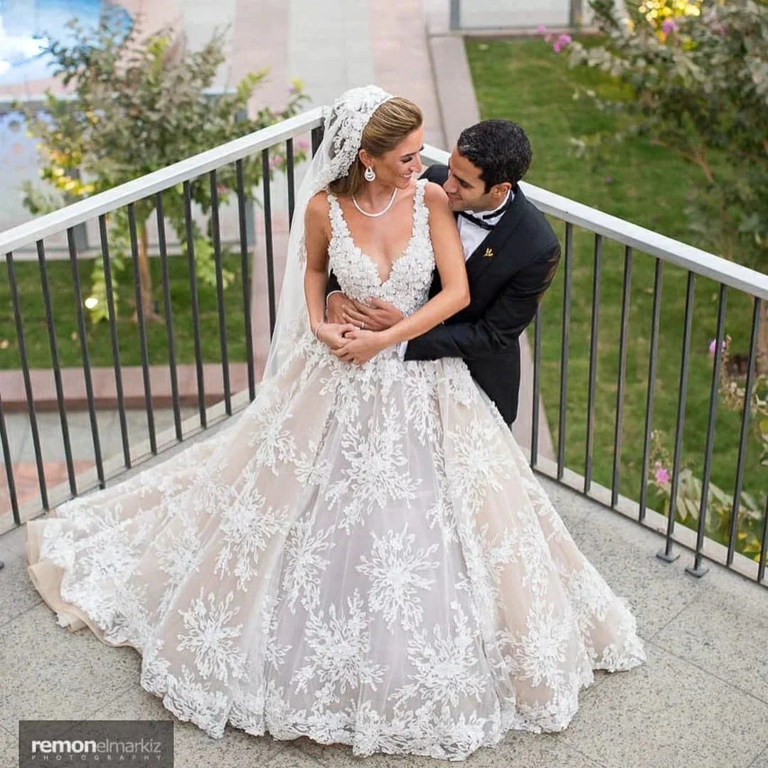 Glamorous Long A-line V-neck Lace Wedding Dress - Image 2