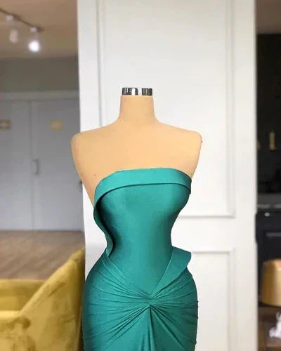 Glamorous Long Green Strapless Mermaid Prom Dress With Train - Image 2