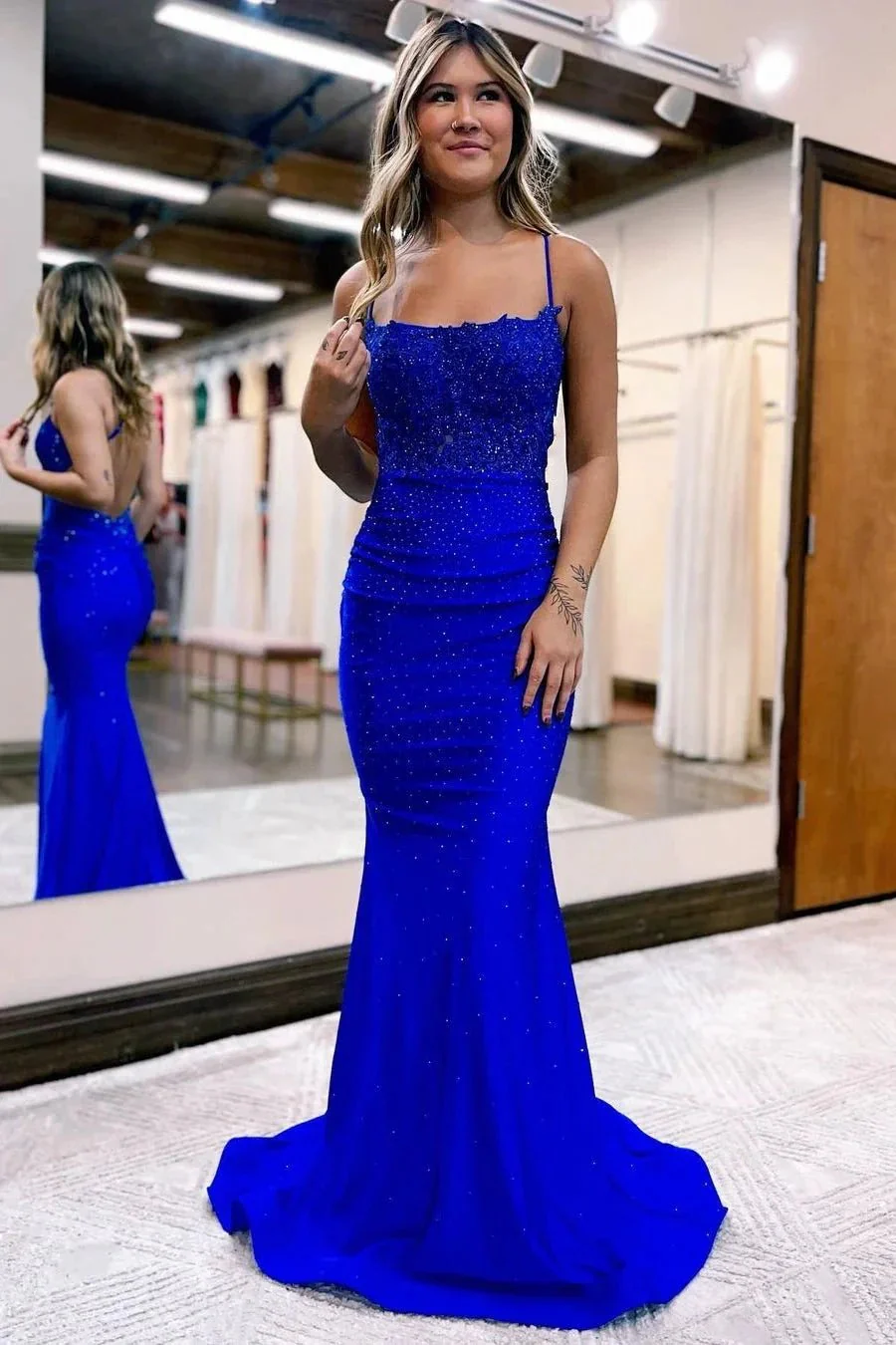 Glamorous Long Mermaid Backless Sleeveless Prom Dress With Lace - Image 4