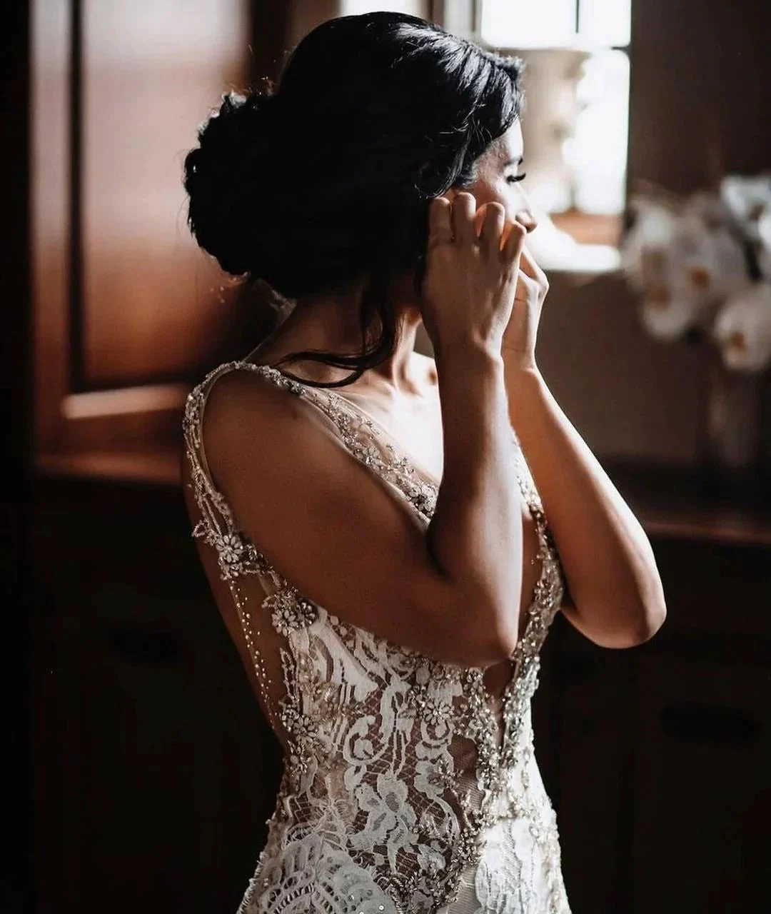 Glamorous Long Mermaid V-neck Wide Straps Appliques Lace Open Back Wedding Dress - Image 2