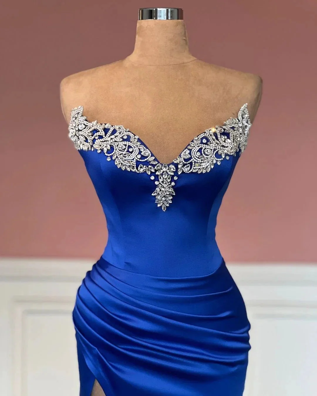Glamorous Long Royal Blue Column Jewels Strapless Prom Dress With Slit - Image 2