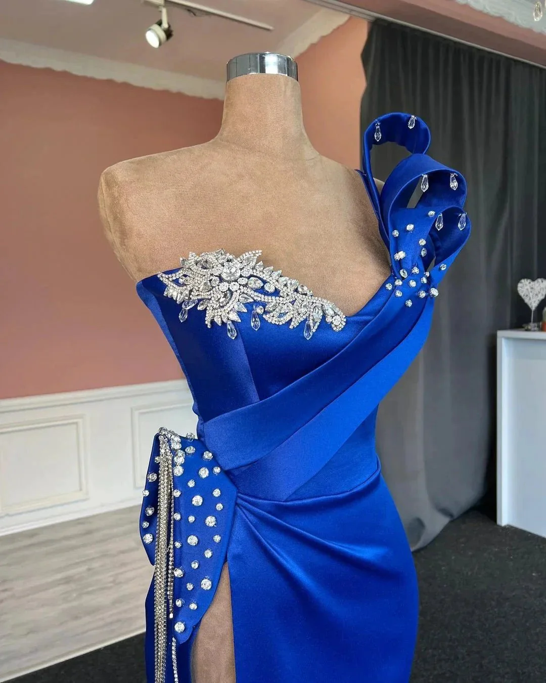 Glamorous Long Royal Blue Column One Shoulder Jewels Prom Dress With Slit - Image 2