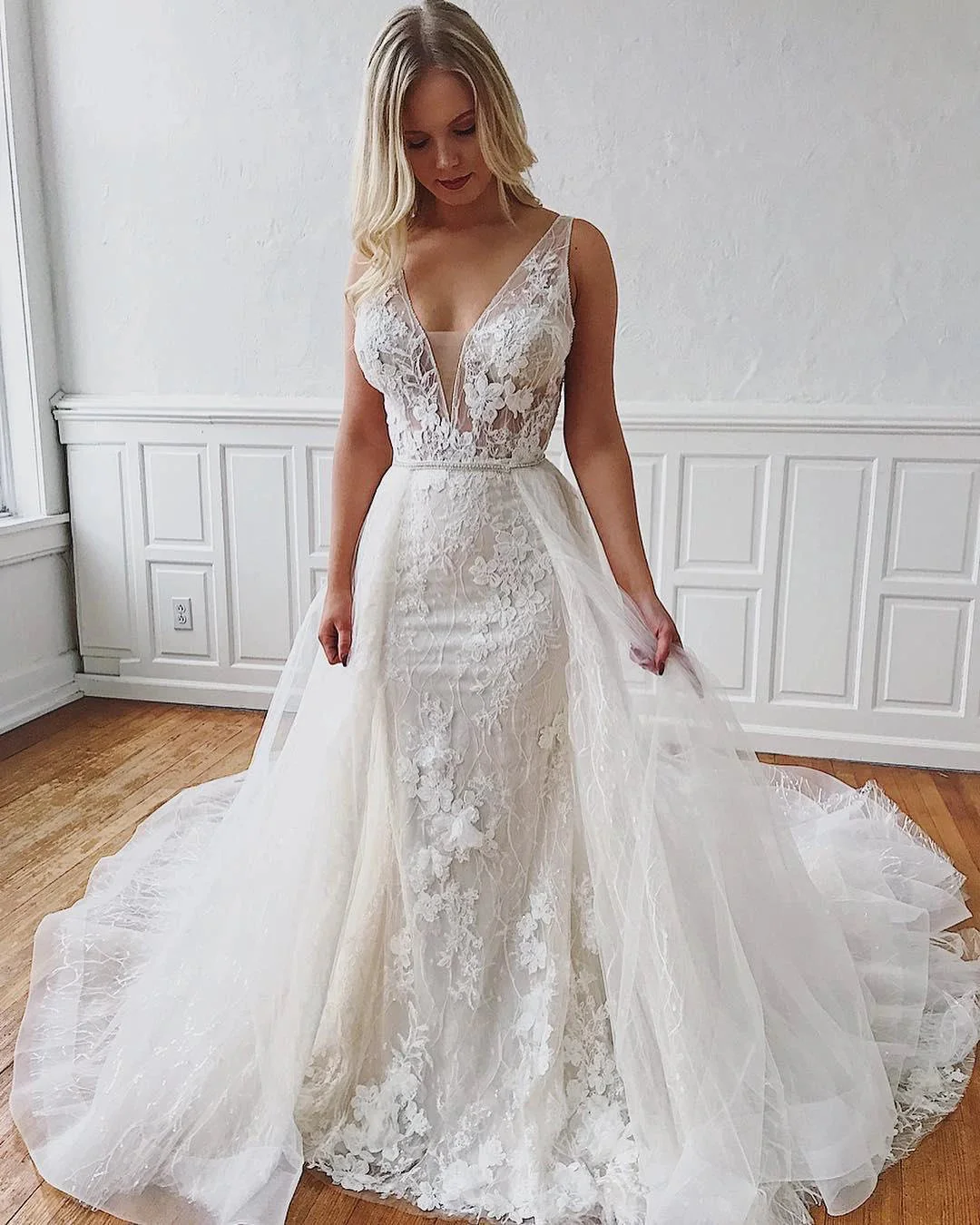 Glamorous Long Straps V-Neck Lace Mermaid Detachable Wedding Dresses - Image 2