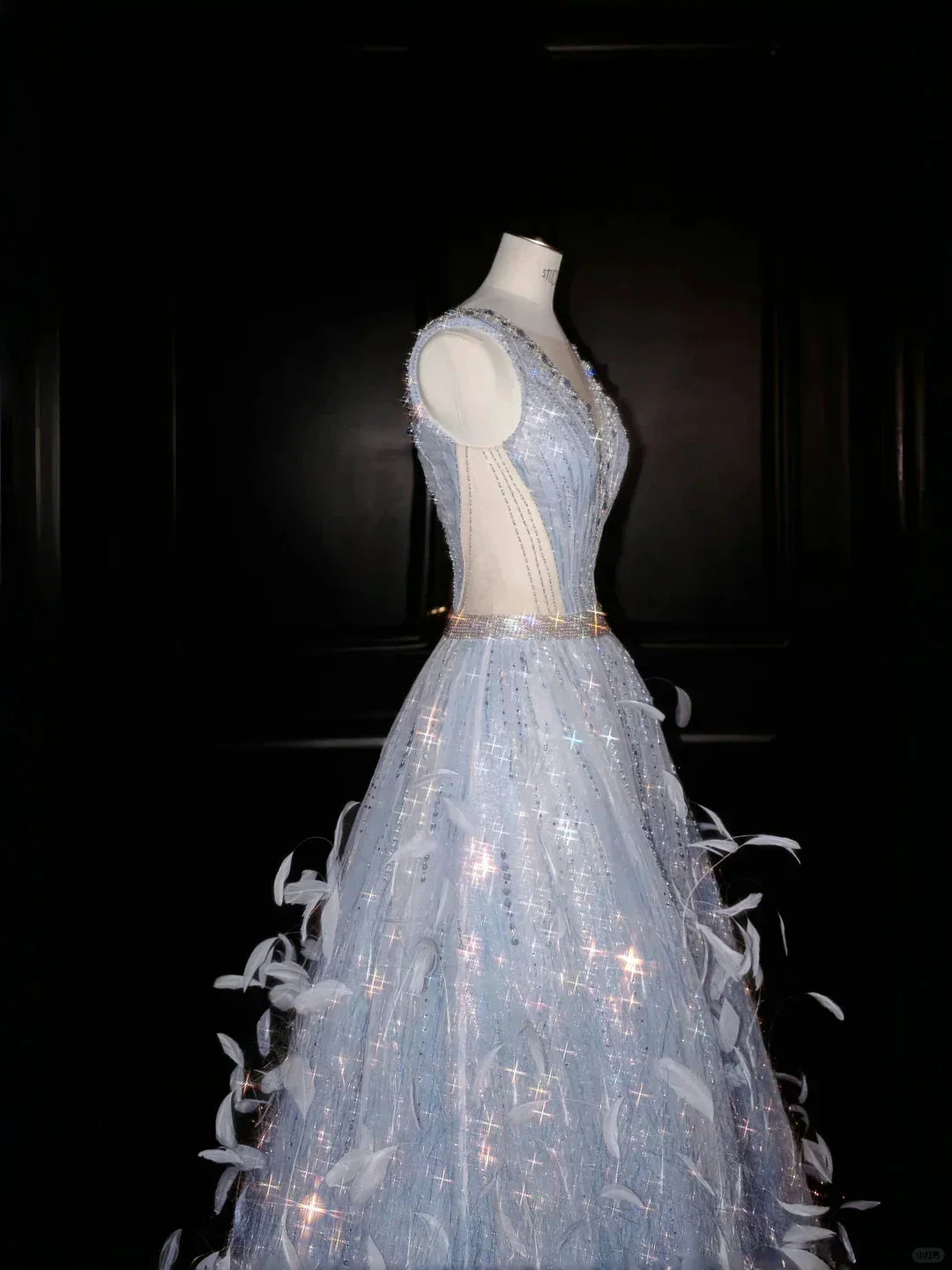 Glamorous V Neck Tulle Beaded Feathers A Line Prom Dress Evening Dress Y8682 - Image 3