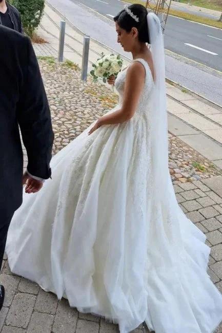 Gorgeous A-line Sleeveless Wedding Dresses With Lace - Image 2