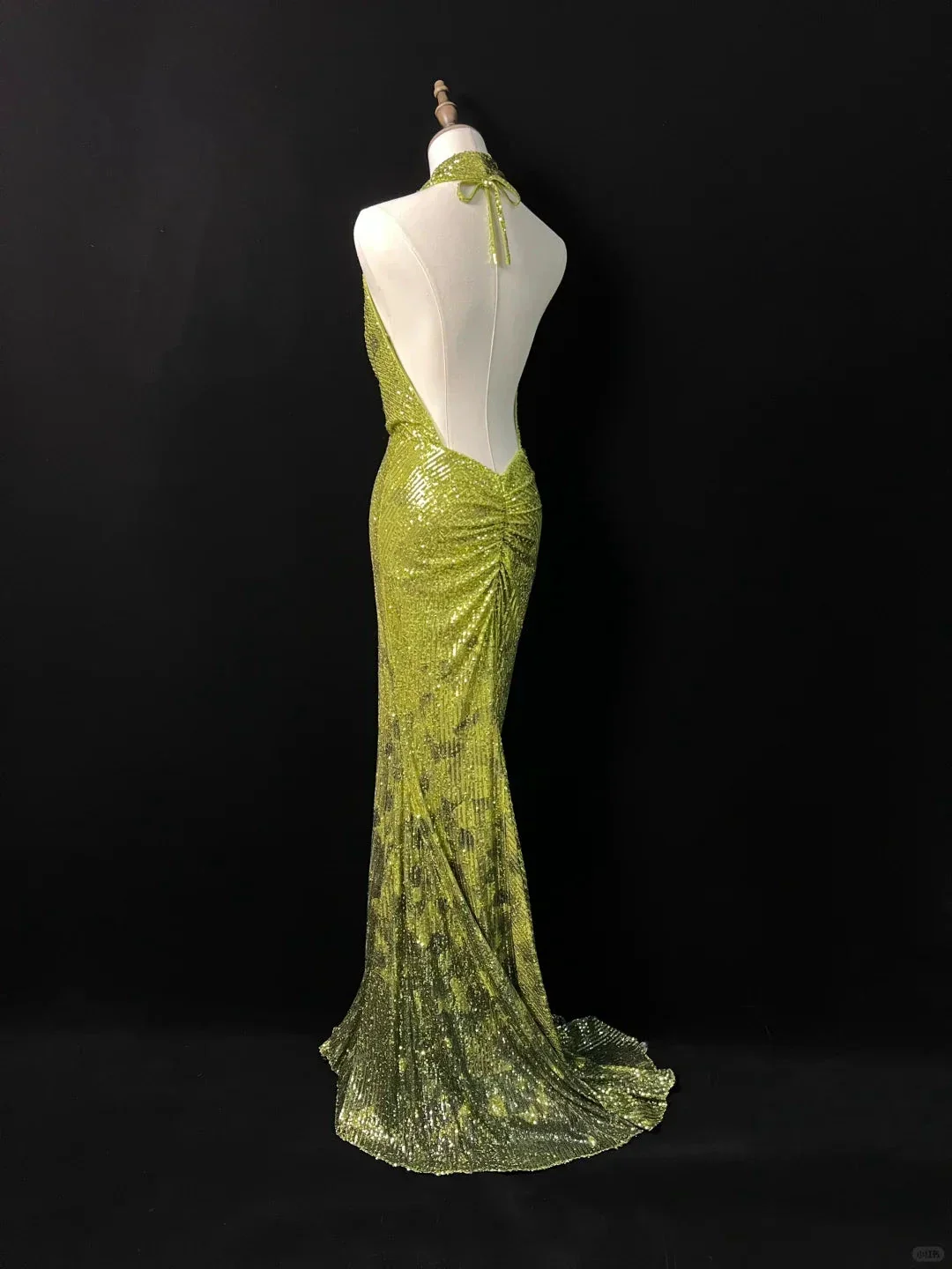 Gorgeous Green Halter Sequins Backless Prom Dress Long Mermaid Evening Dress Y8647 - Image 4