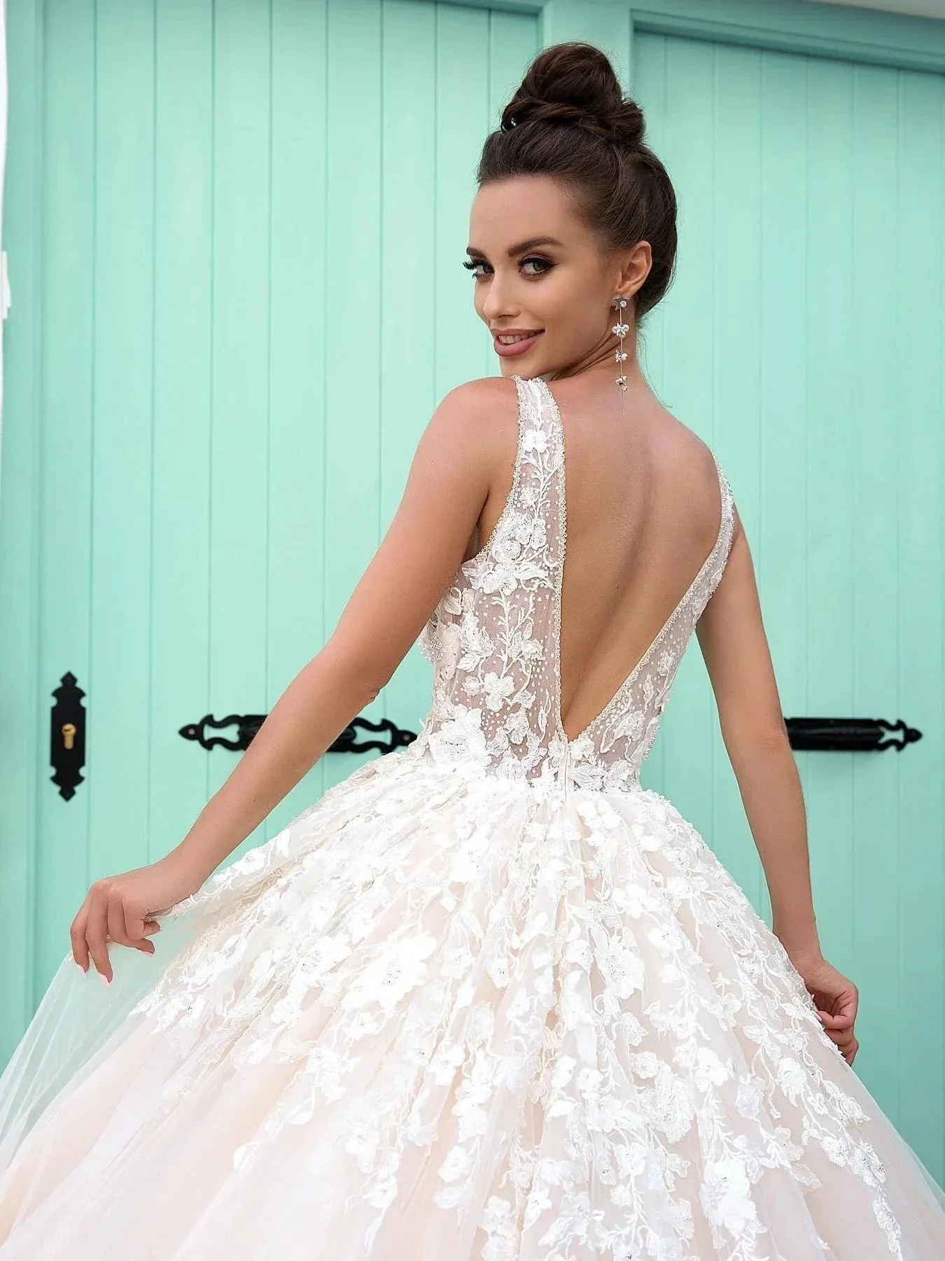 Gorgeous Long A-line V Neck Open Back Tulle Lace Graduation Prom Dresses - Image 3