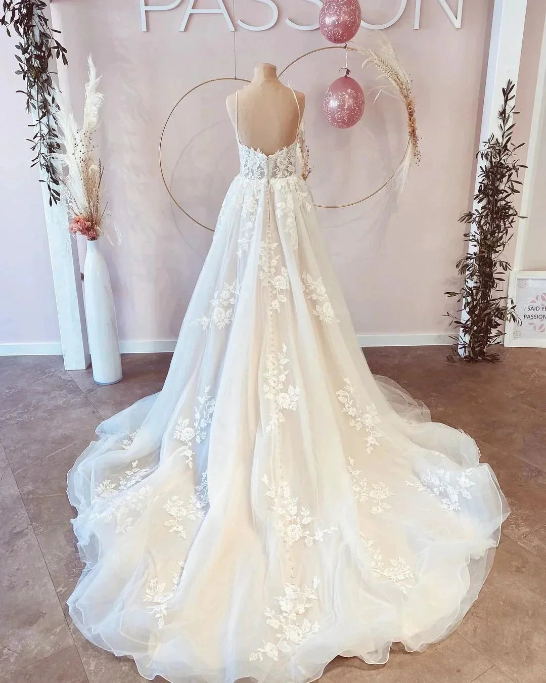 Gorgeous Long A-line V-neck Spaghetti Straps Tulle Backless Wedding Dress - Image 3