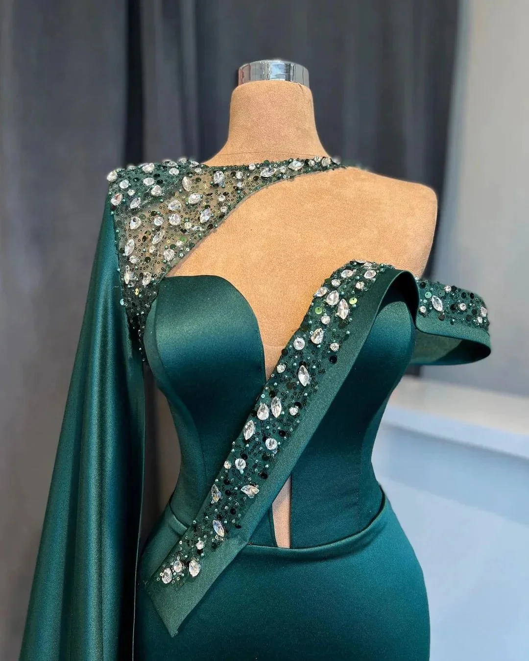 Gorgeous Long Dark Green Mermaid Crystals Prom Dress With Lace - Image 2