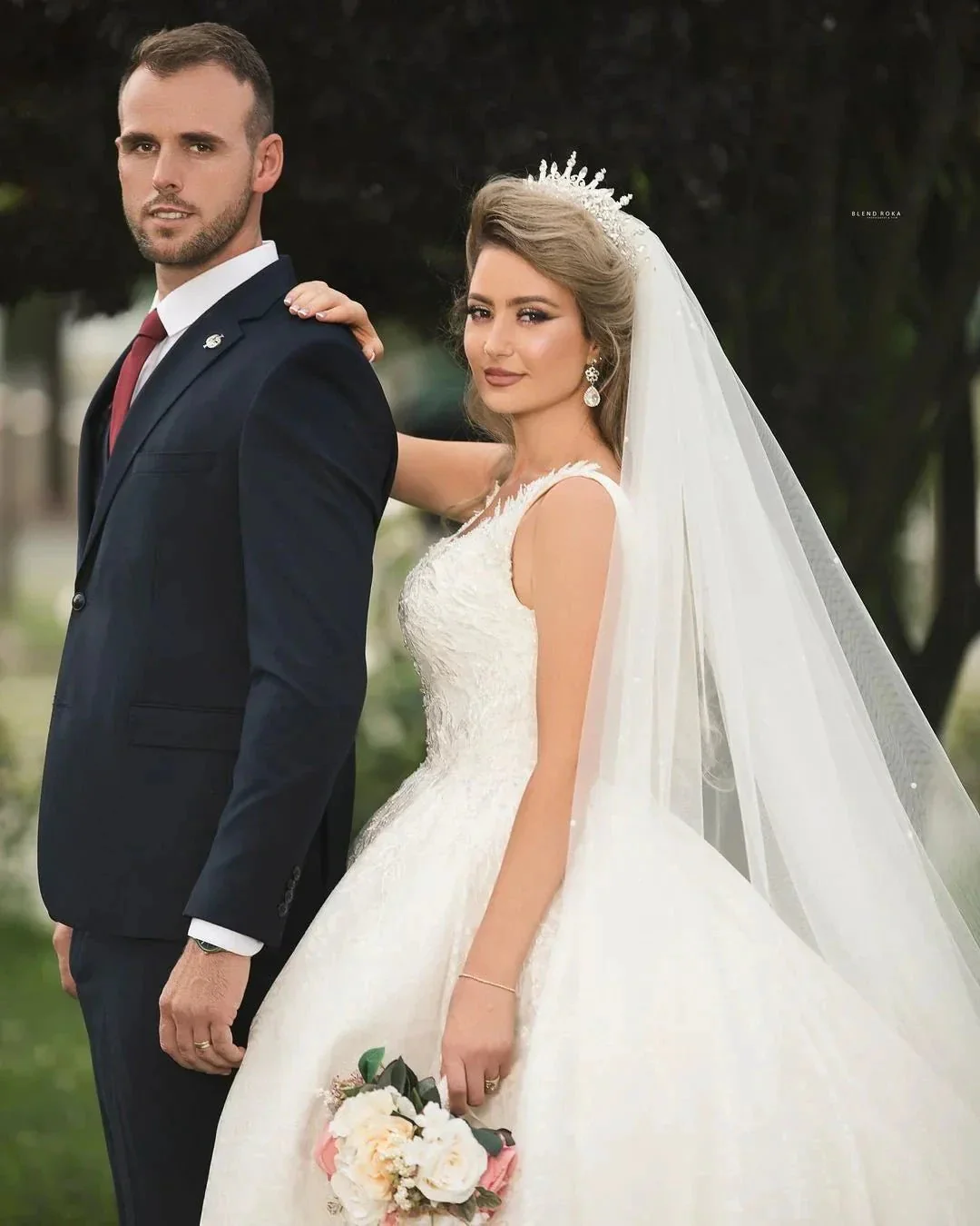 Gorgeous Long Princess V-neck Tulle Lace Wedding Dress - Image 5