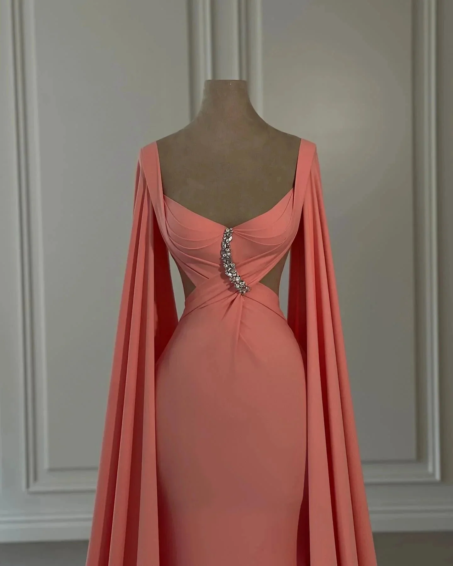 Gorgeous Mermaid Chiffon Off-The-Shoulder Cap Sleeve Prom Dresses With Rhinestone - Image 2