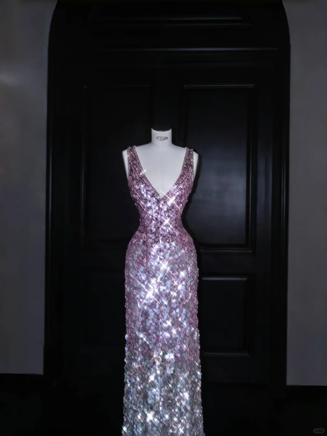 Gorgeous Pink V Neck Sequins Long Prom Dress Evening Dress Y8688 - Image 3