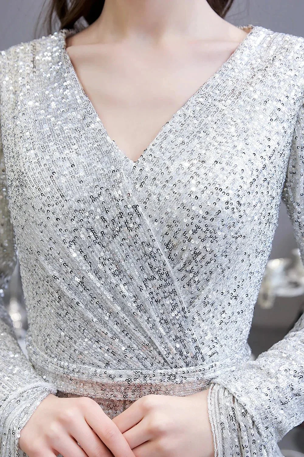 Gorgeous Sequins Long Sleeve V-Neck Mermaid Evening Gowns - Image 10
