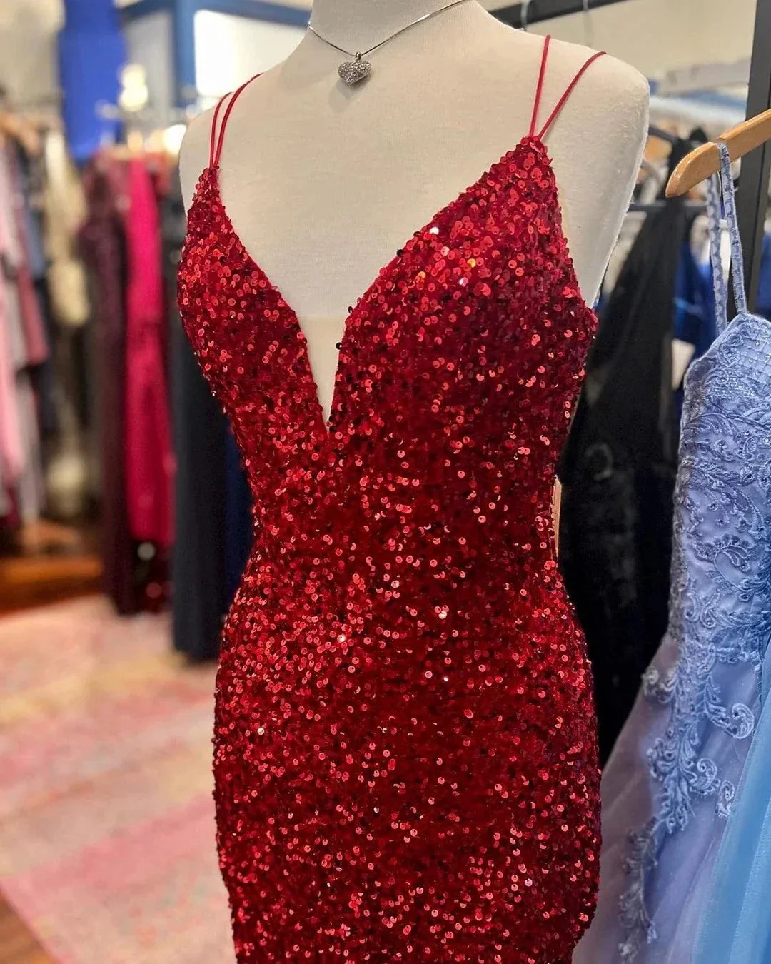 Gorgeous Short Sequined Spaghetti Straps V-neck Tight Homecoming Dress - Image 4