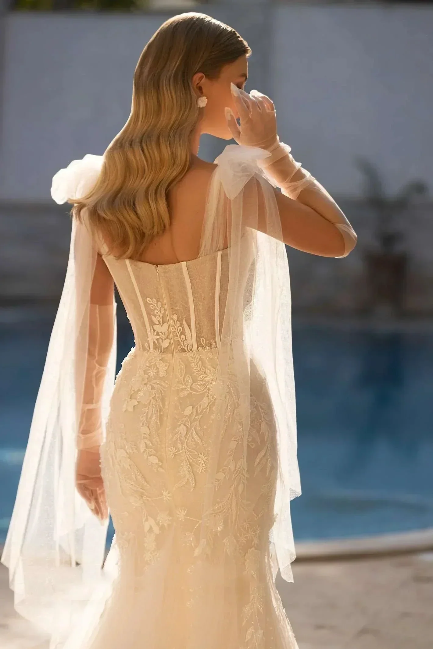 Gorgeous Strapless Detachable Train Lace Appliques V-Neck Wedding Dress Elegant Floral Pattern Tulle Robe De Mariée - Image 2