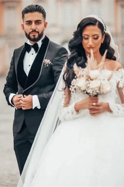 Gorgeous White Long Sleeves Lace Ball Gown Aline Floral Tulle Wedding Dresses - Image 6