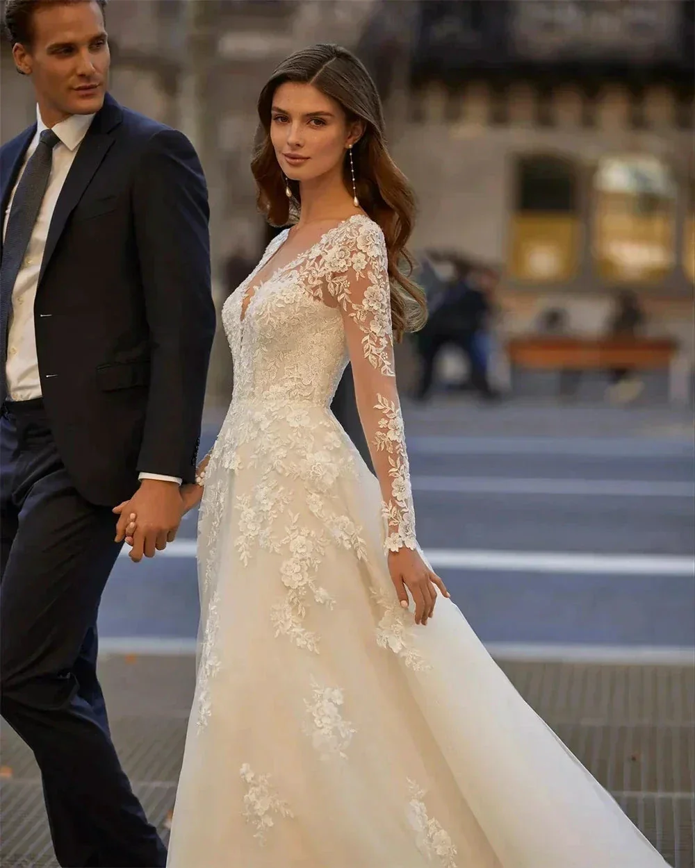 Gorgeous Women's A-line Long Sleeve Wedding Dresses Lace Applique Women's Sexy V-neck Bridal Gowns Princess Prom Party Robe Mari - Image 3