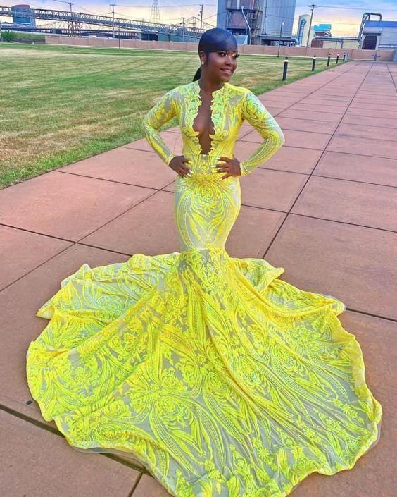 Gorgeous Yellow V-neck Long Sleeve Floor-length Appliques Mermaid Prom Dresses - Image 2