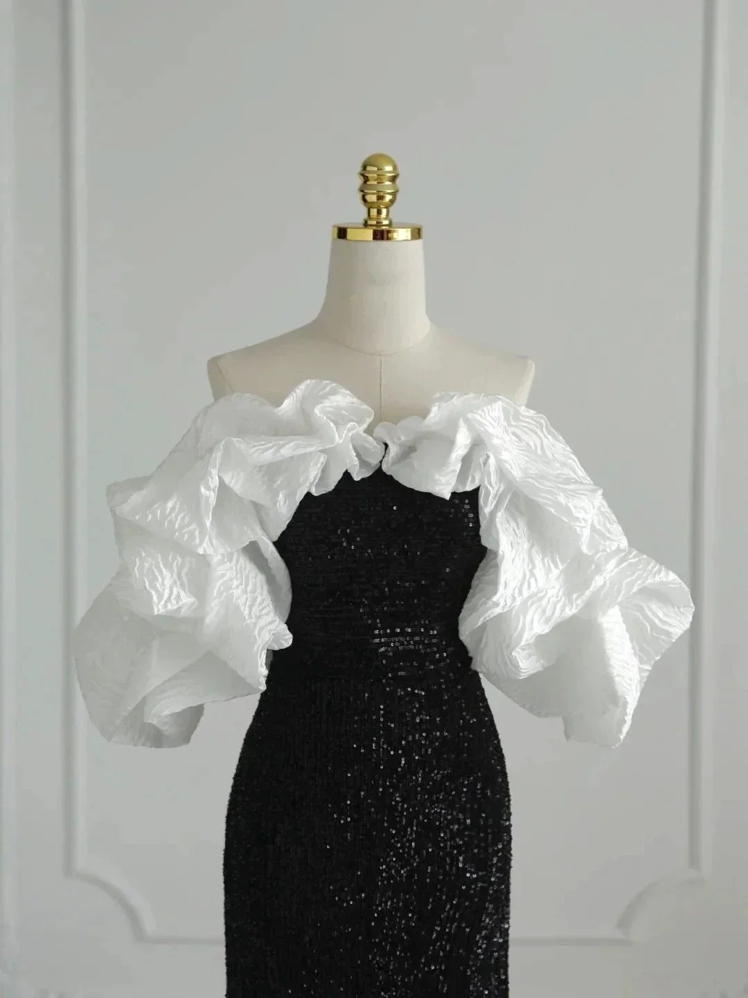Gothic Black And White Evening Dress With Ruffles Formal Dress Y4383 - Image 2
