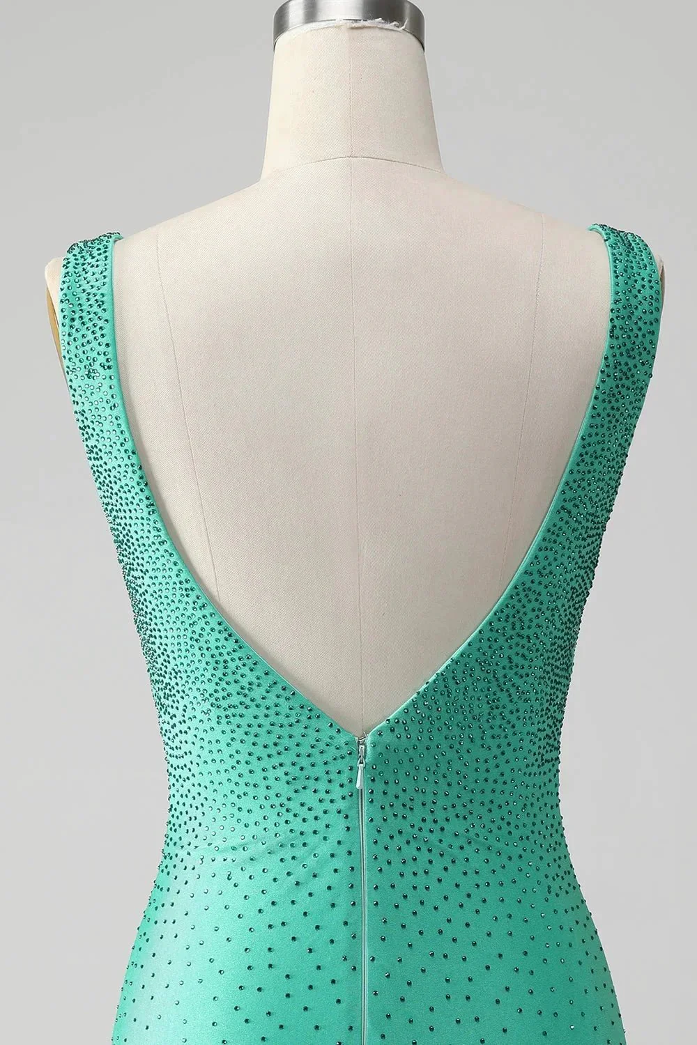 Chic Bodycon V Neck Backless Short Green Homecoming Dress with Beading - Image 5