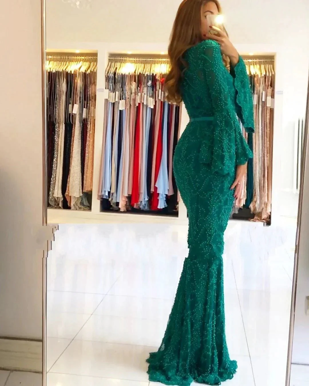 Green Mermaid Sweetheart Lace Long Prom Dresses with Sleeves - Image 2