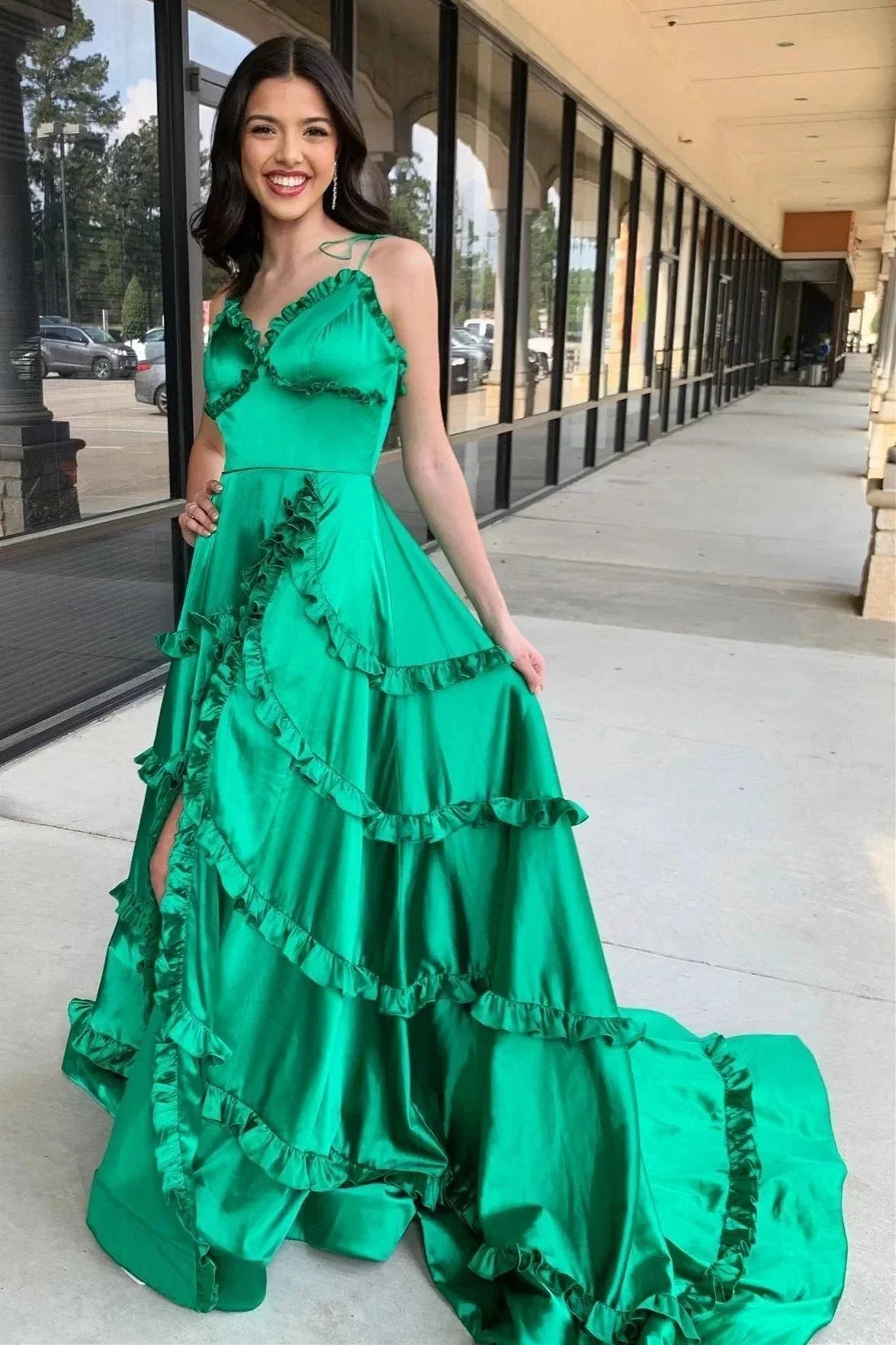 A-Line Green V-Neck Backless Ruffle Prom Dresses with Slit - Image 3