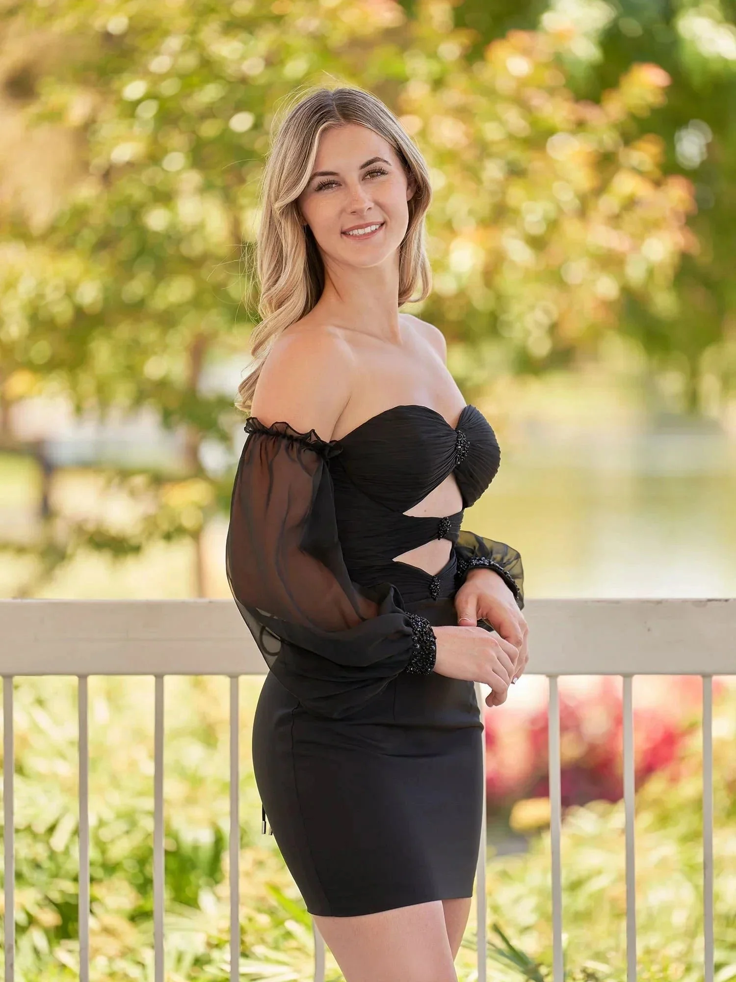 Black Off-the-Shoulder Keyhole Short Homecoming Dress with Balloon Sleeves - Image 4