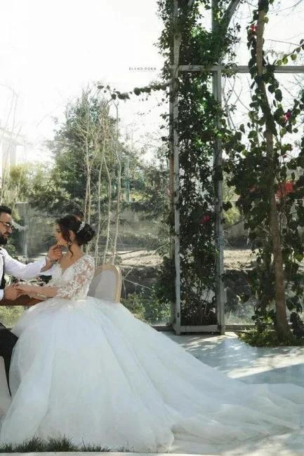 Half sleeves lace V-neck A-line Princess Wedding Dress - Image 3