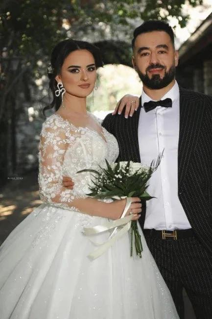 Half sleeves lace V-neck A-line Princess Wedding Dress - Image 5