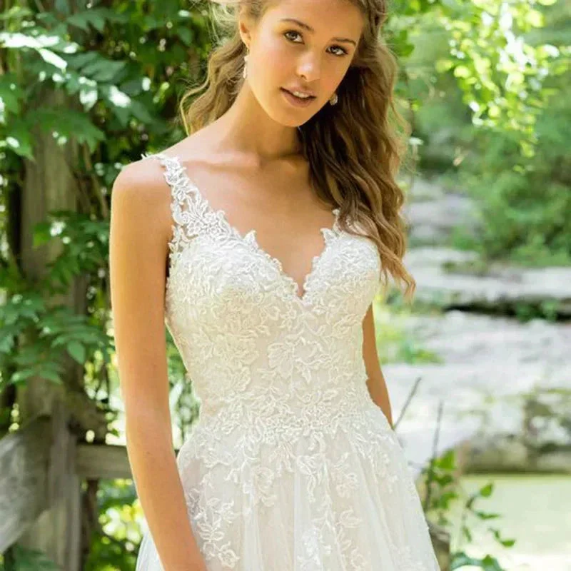 Haute Couture Elegant White Tulle Backless Spaghetti Strap Sweep Train V-Neck Backless A-LINE Embroidery Wedding Dress - Image 3