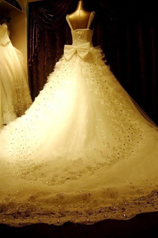 High Quality Floor-length V-neck Beading Chapel Train Wedding Dresses WD068 - Image 2