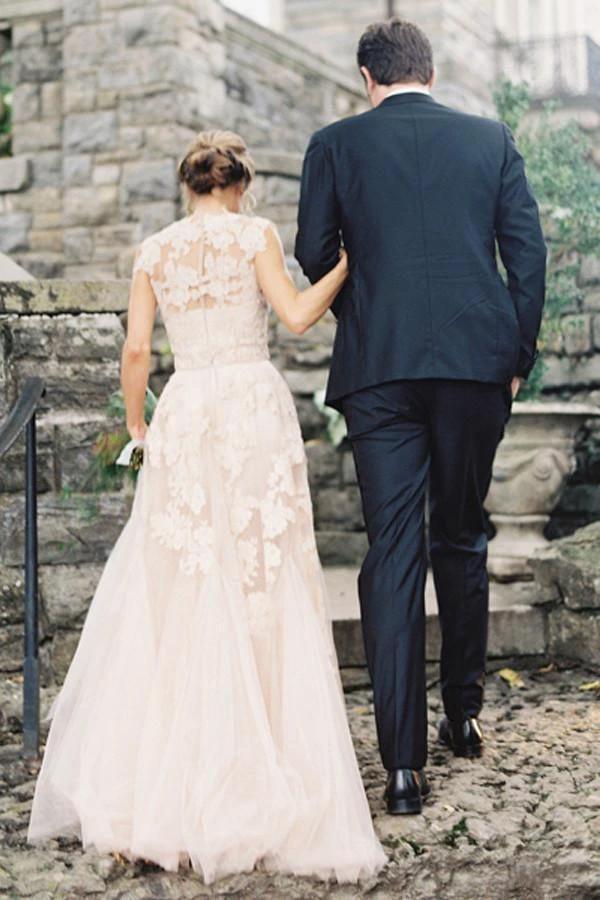 High Quality V-neck Sleeveless Floor-Length Wedding Dress with Lace WD015 - Image 3